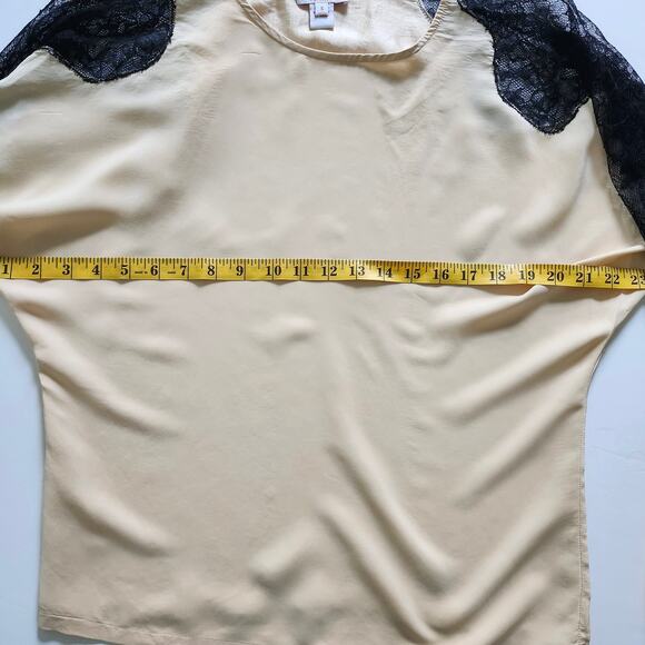 AKA New York Silk Peach/Pink Blouse with Black Lace Sleeves Size Small - Picture 6 of 9